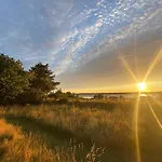 Sunset Over Water, 50 Mins From Copenhagen Vakantiehuis *