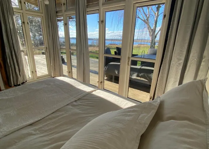 Sunset Over Water, 50 Mins From Copenhagen Semesterbostad *